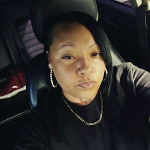 Meet your Posher, Carla